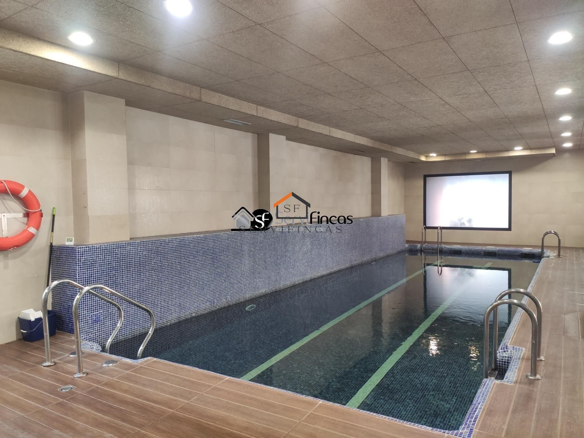 Piscina de Pis de lloguer en  Madrid Capital amb Traster i Piscina comunitària