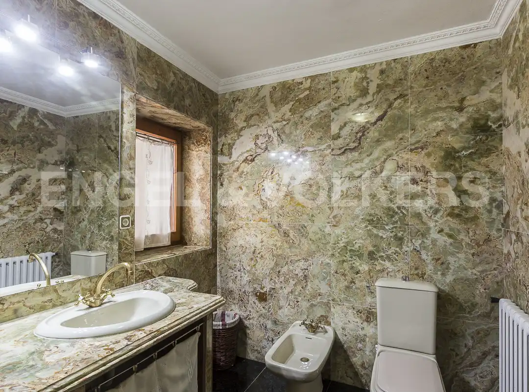 Badezimmer von Gebäude zum Verkauf in Puigdàlber