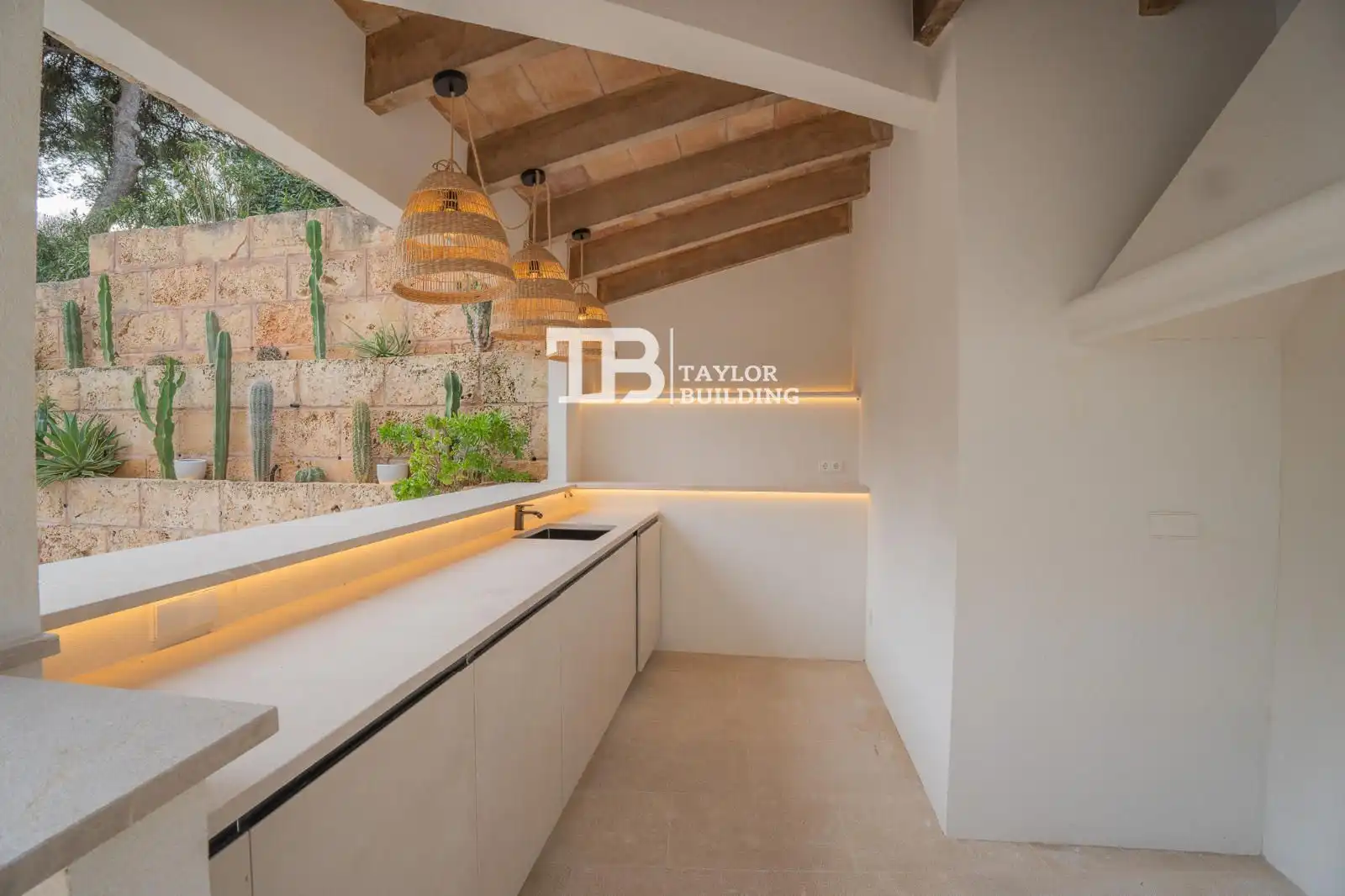 Terrace of Houses for sale in Calvià  with Air Conditioner, Heating and Private garden