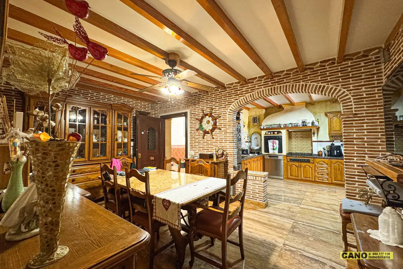 Cocina de Casa o chalet en venta en Almería con Aire acondicionado, Calefacción y Piscina