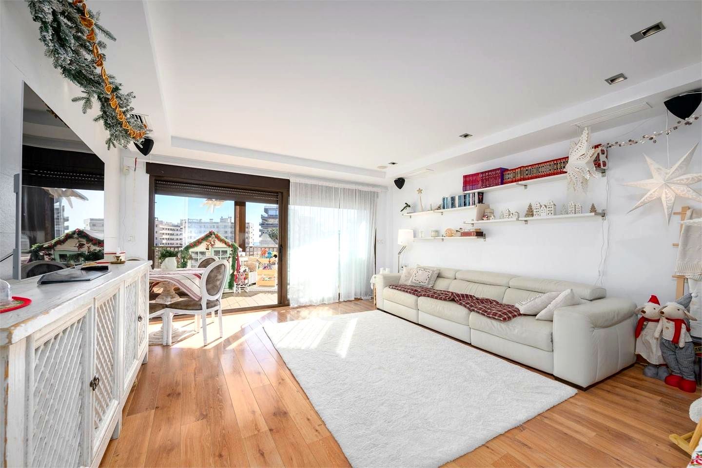 Sala d'estar de Casa o xalet en venda en Elche / Elx amb Calefacció, Jardí privat i Terrassa