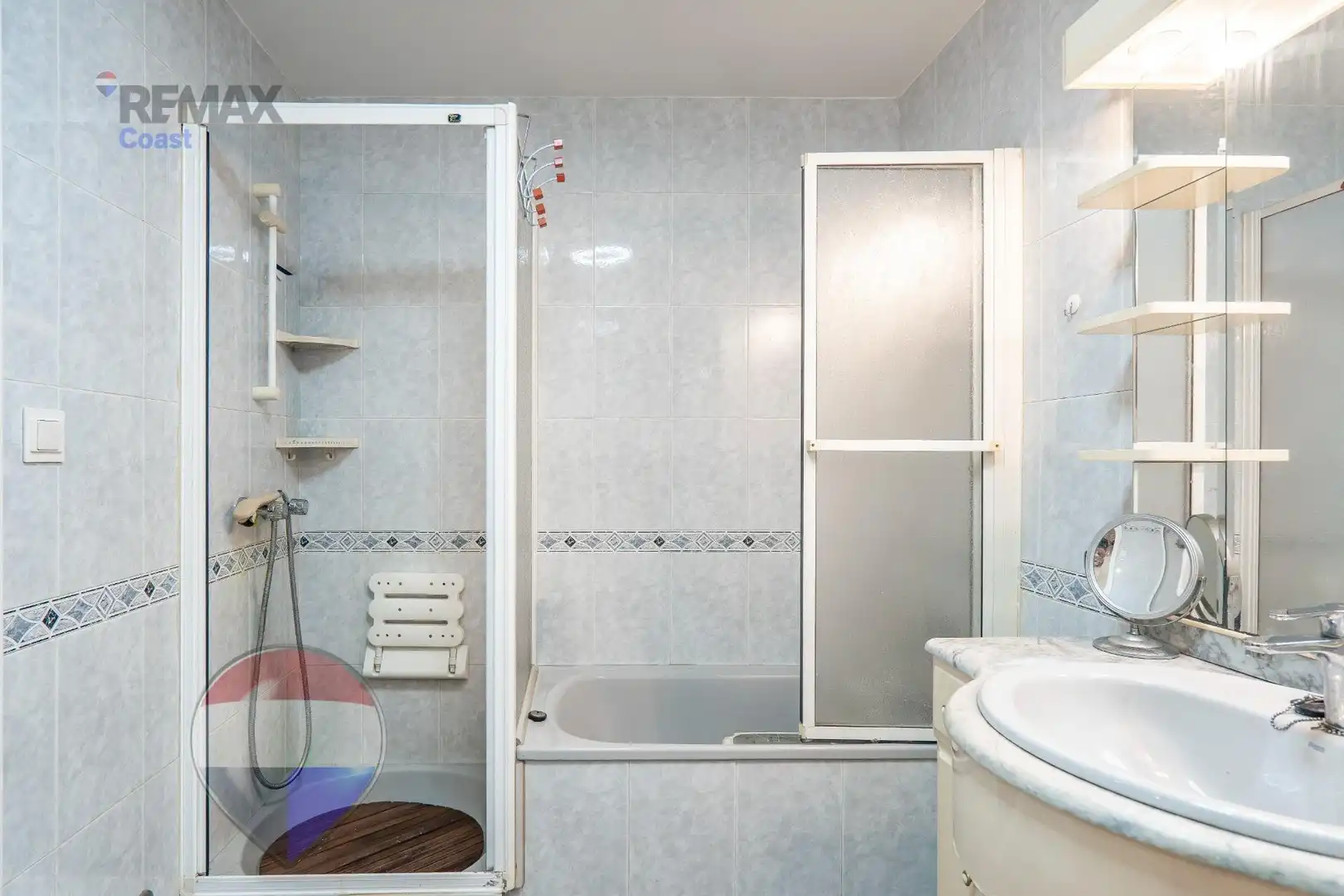 Bathroom of Flat for sale in Málaga  with Terrace