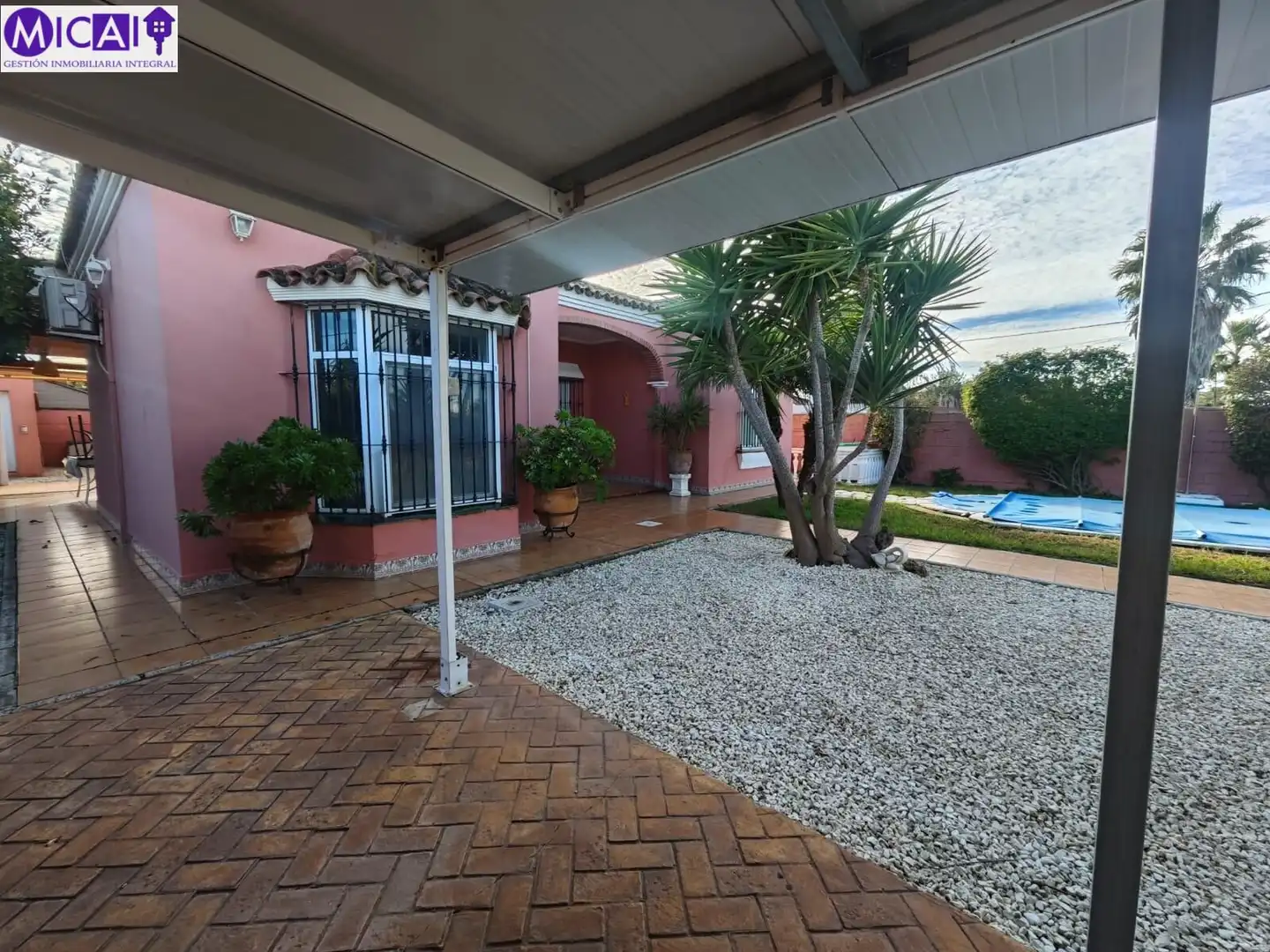 Garden of Houses for sale in Chiclana de la Frontera  with Air Conditioner and Terrace