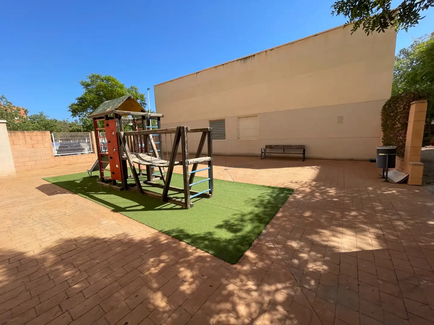 Terrassa de Casa adosada en venda en Elche / Elx amb Aire condicionat, Terrassa i Traster