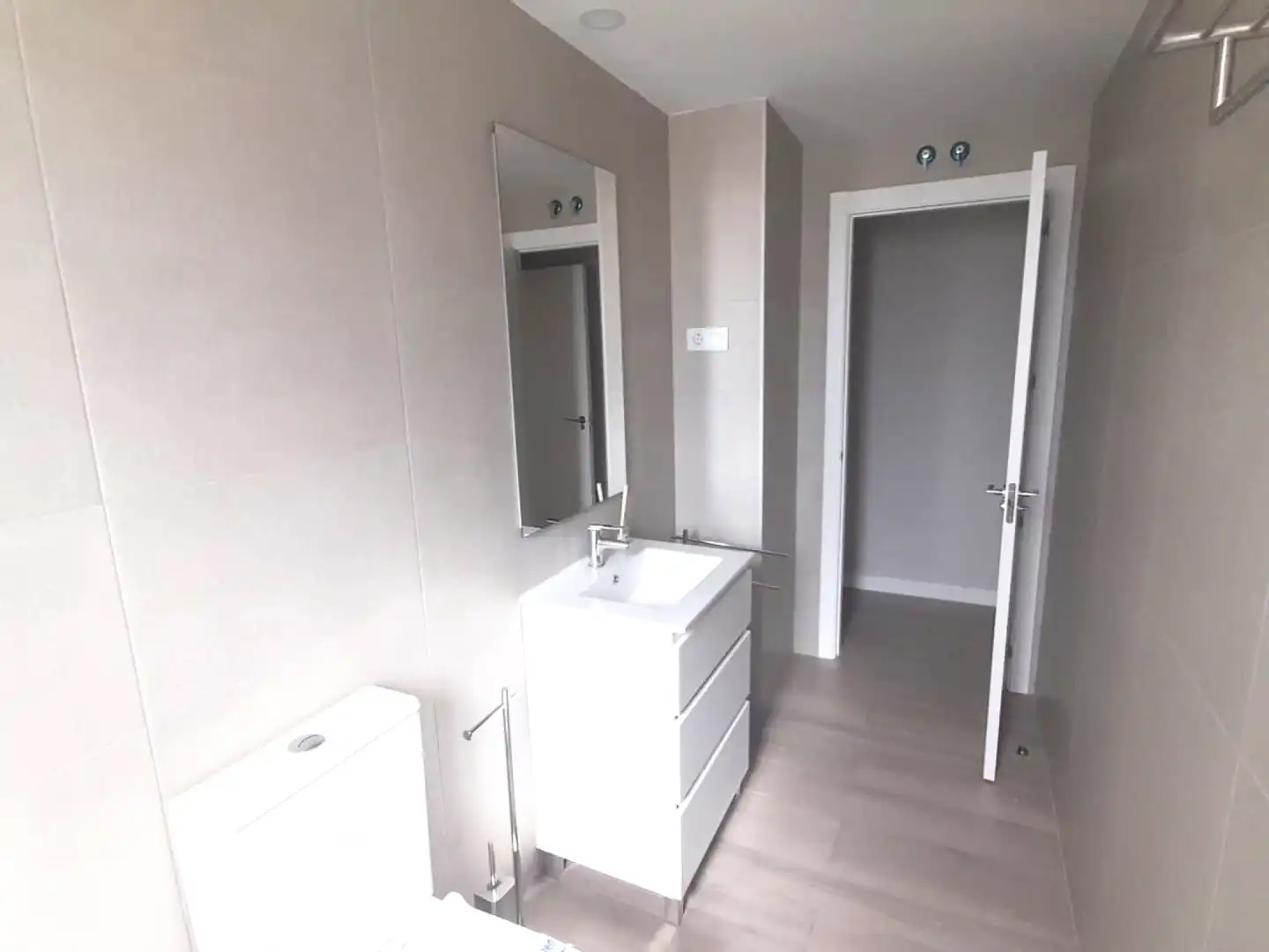 Badezimmer von Wohnung zur Miete in Tres Cantos mit Heizung, Terrasse und Abstellraum