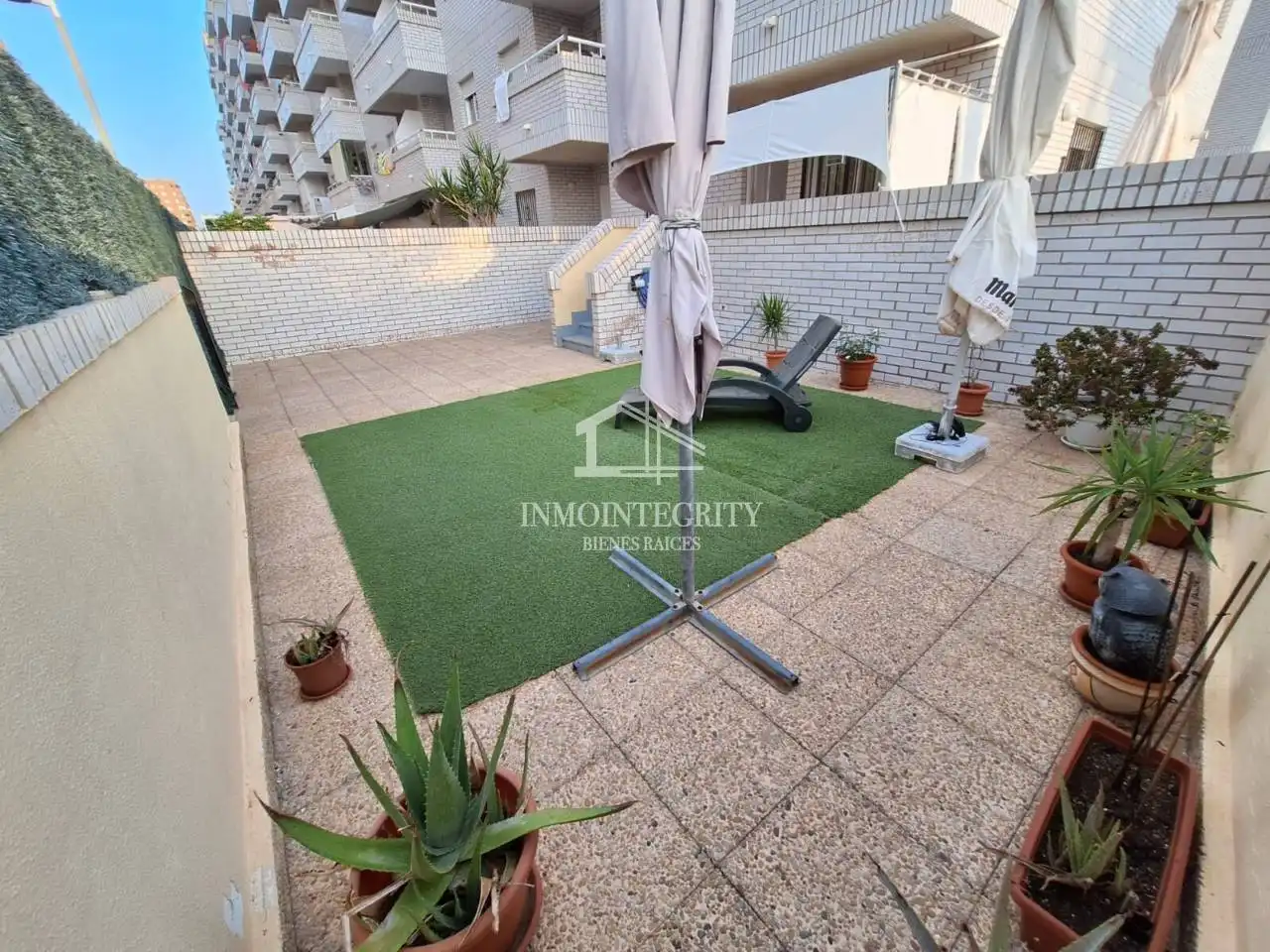 Apartment with pool for sale in Avenida Central