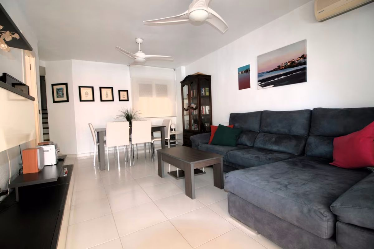 Sala de estar de Piso en venta en San Pedro del Pinatar con Aire acondicionado, Terraza y Amueblado