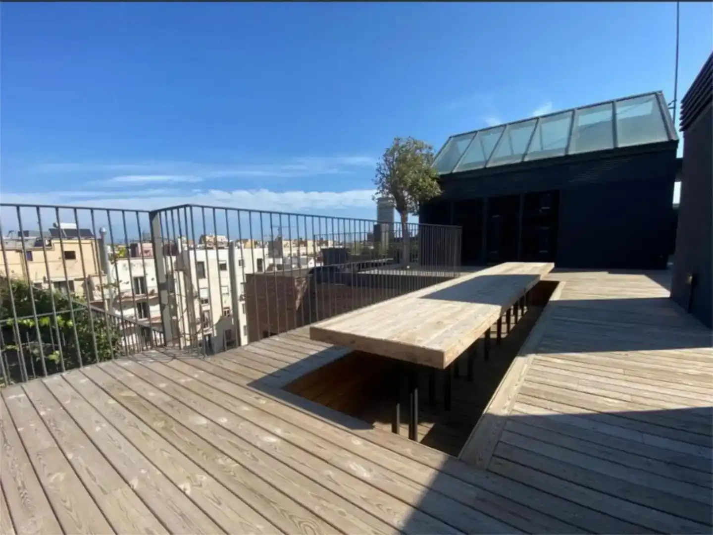 Terrasse von Wohnung zur Miete in  Barcelona Capital mit Klimaanlage, Schwimmbad und Balkon
