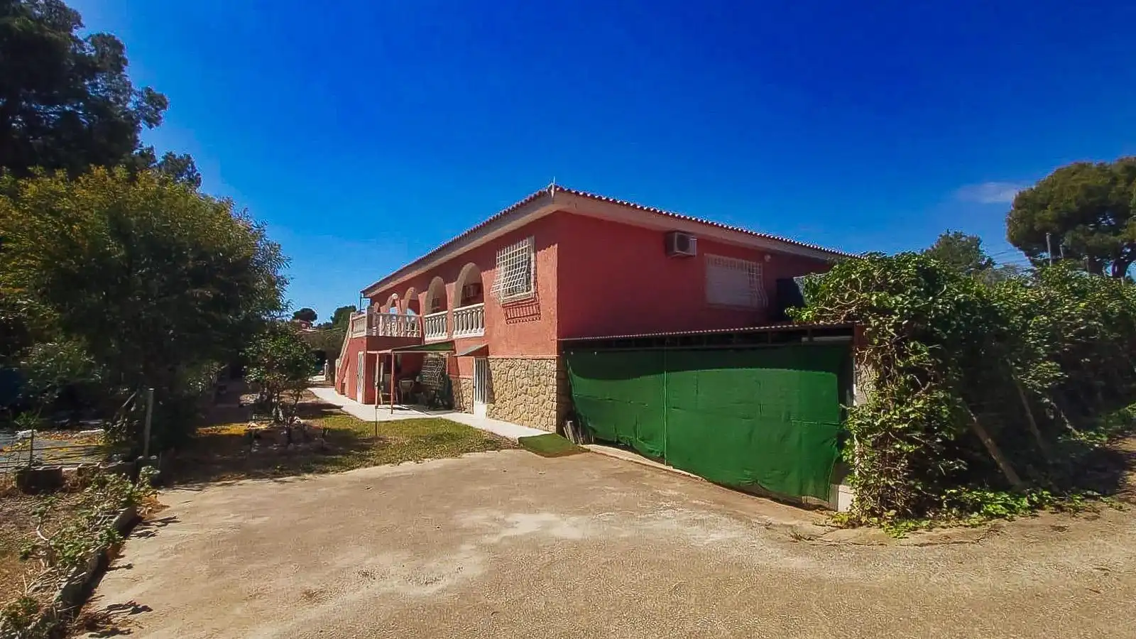 Vista exterior de Casa o chalet en venta en La Nucia con Aire acondicionado, Jardín privado y Terraza