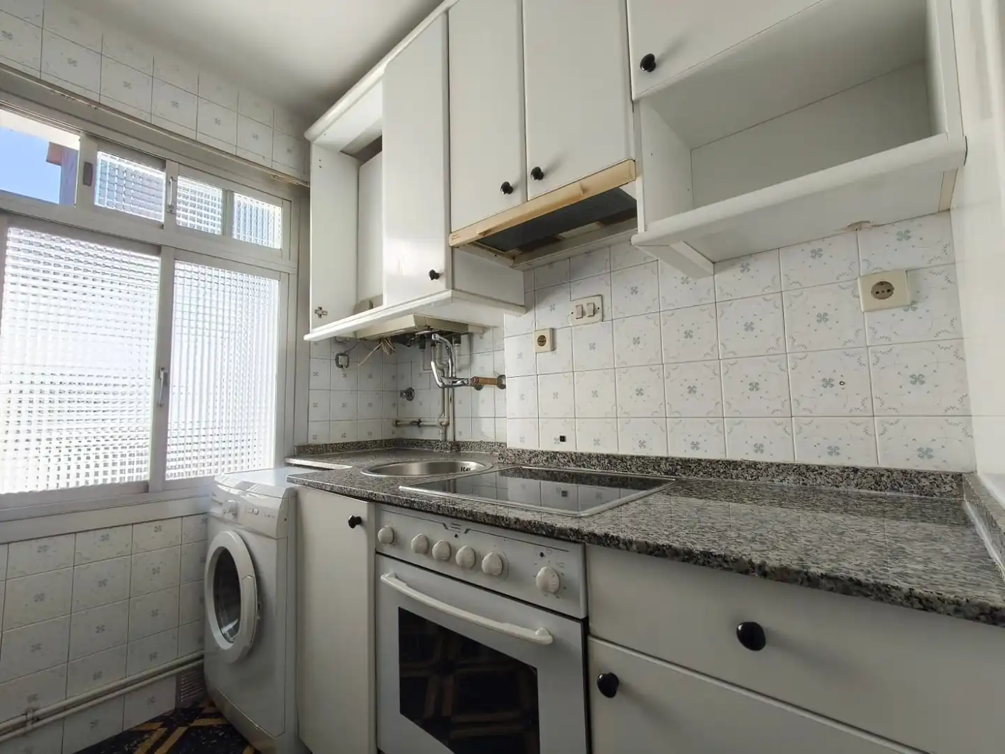 Kitchen of Flat for sale in Getxo   with Terrace