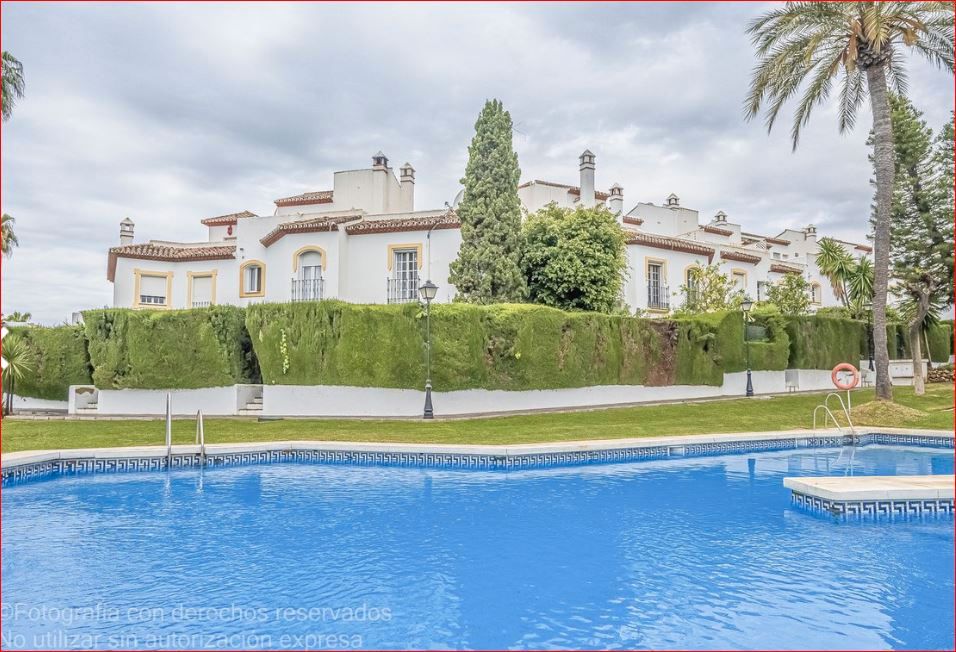 Jardí de Casa adosada en venda en Estepona amb Aire condicionat, Calefacció i Jardí privat