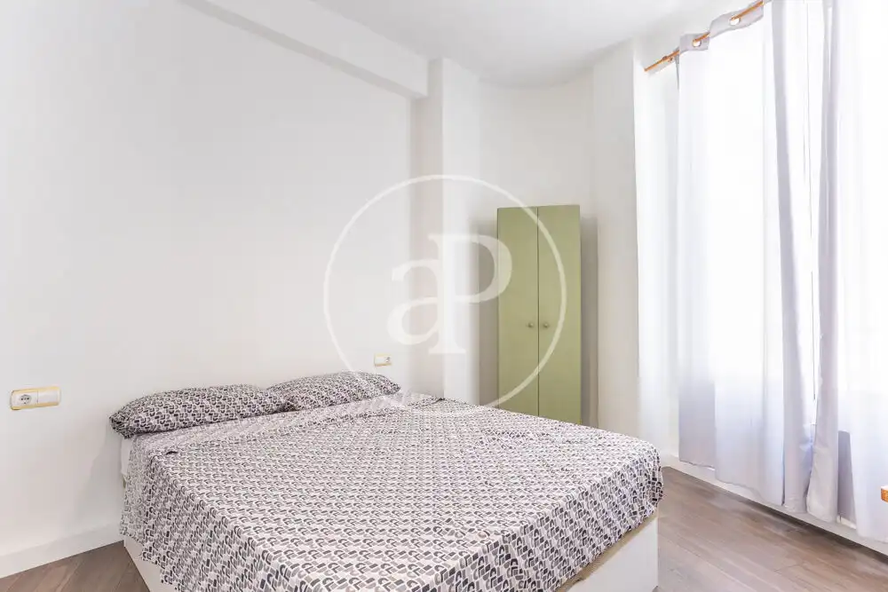 Bedroom of Flat for rent in Valencia  with Air Conditioner, Heating and Furnished