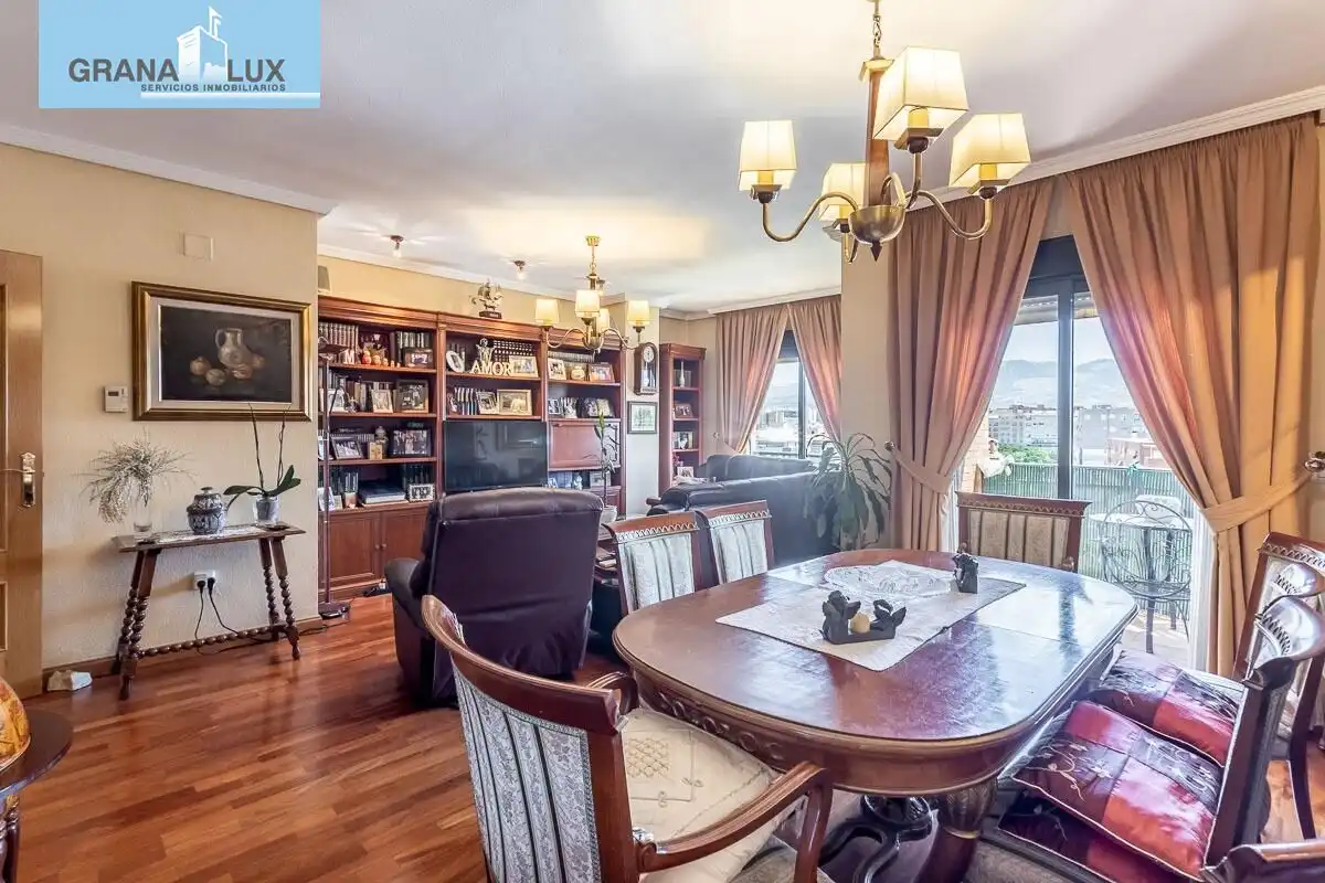 Dining room of Flat for sale in Granada  with Air Conditioner, Heating and Terrace