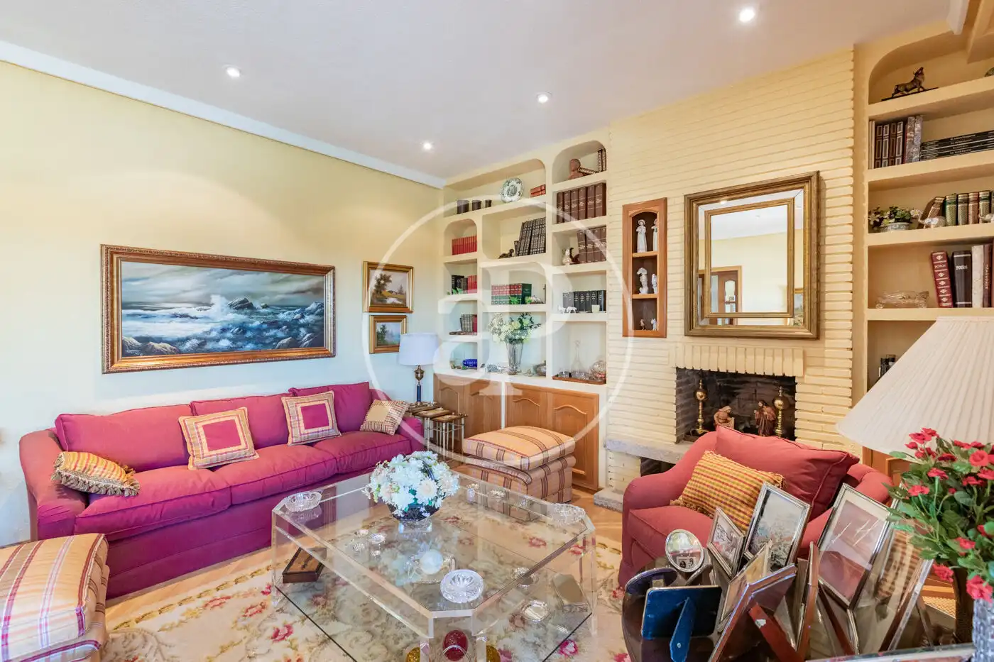 Sala d'estar de Casa o xalet en venda en Las Rozas de Madrid amb Aire condicionat, Calefacció i Jardí privat