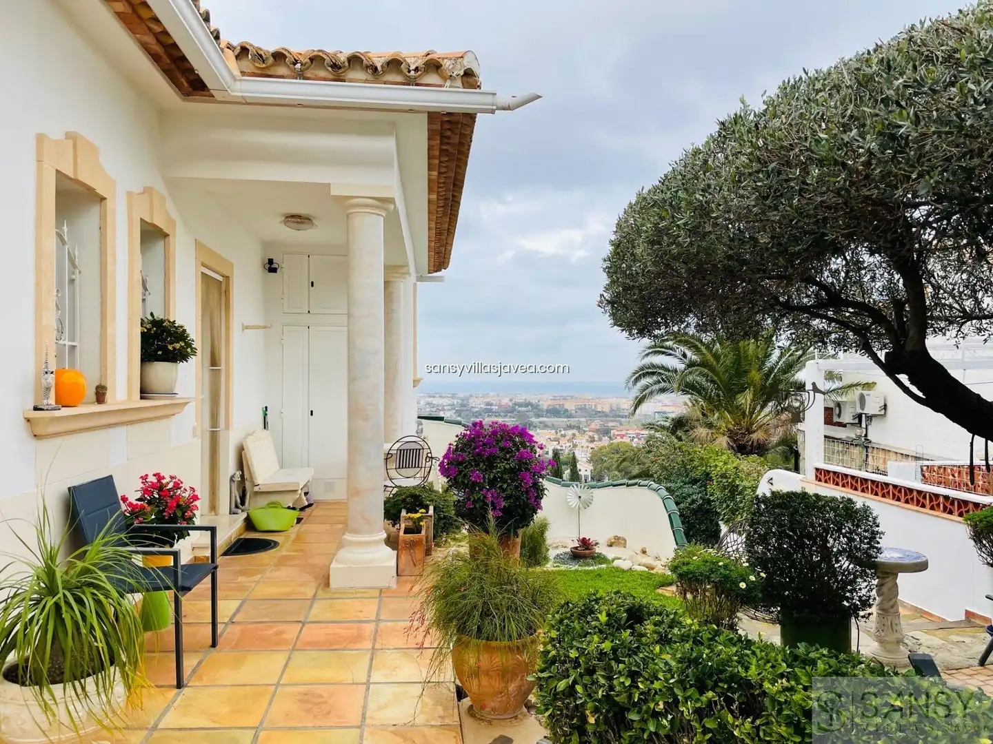 Garden of Houses for sale in Dénia  with Air Conditioner and Storage room