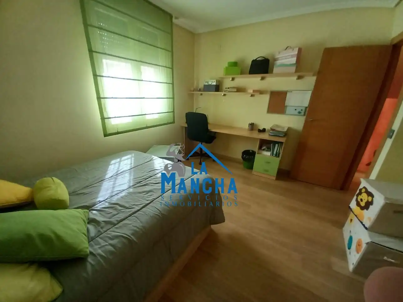 Schlafzimmer von Einfamilien-Reihenhaus zum Verkauf in La Gineta mit Abstellraum und Schwimmbad
