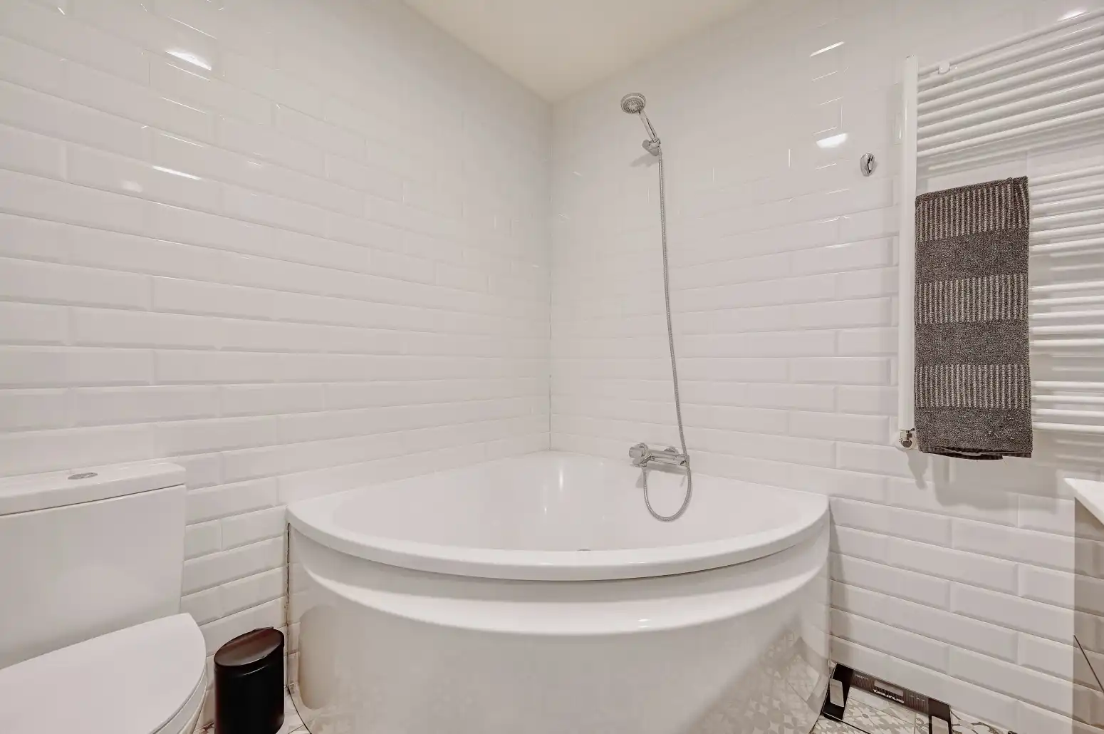 Baño de Piso en venta en  Pamplona / Iruña con Calefacción, Parquet y Amueblado