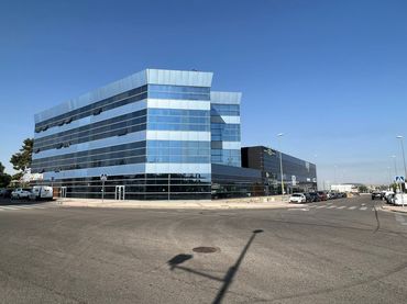 Nau industrial en venda a Avenida de Madrid 86