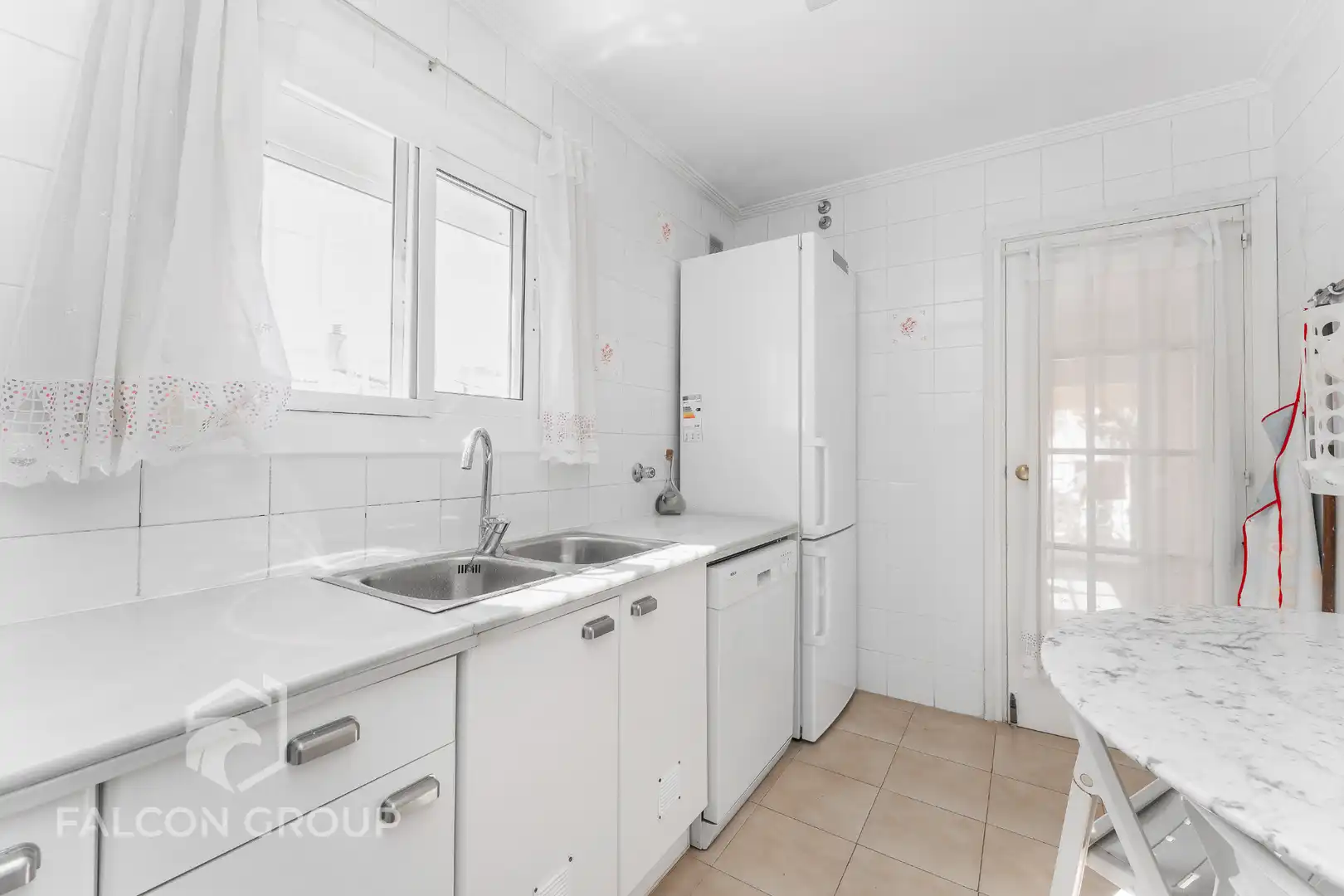 Cocina de Casa o chalet en venta en Cunit con Aire acondicionado, Calefacción y Jardín privado