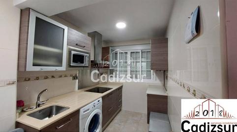 Foto 2 de Pis de lloguer a Calle Modesta Calvo, Paseo Marítimo - San José - La Laguna,  Cádiz Capital