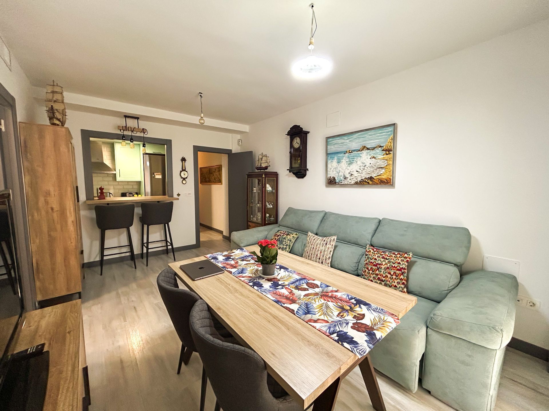 Living room of Flat for sale in  Granada Capital  with Heating and Terrace