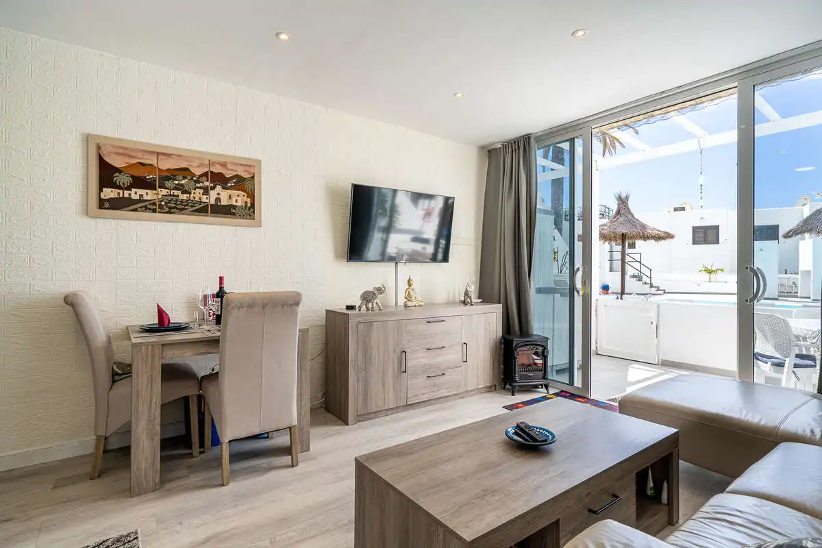 Living room of Flat for sale in Tías  with Balcony and Community pool