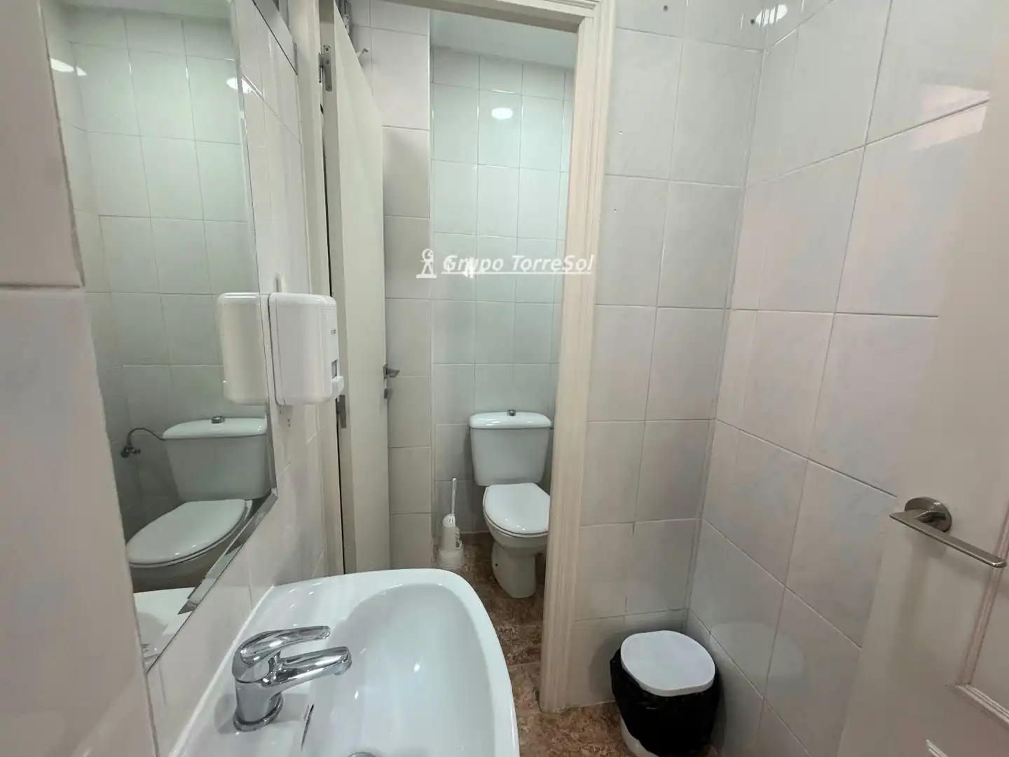Gewerbefläche zum Verkauf in Clara Campoamor, imagen 9