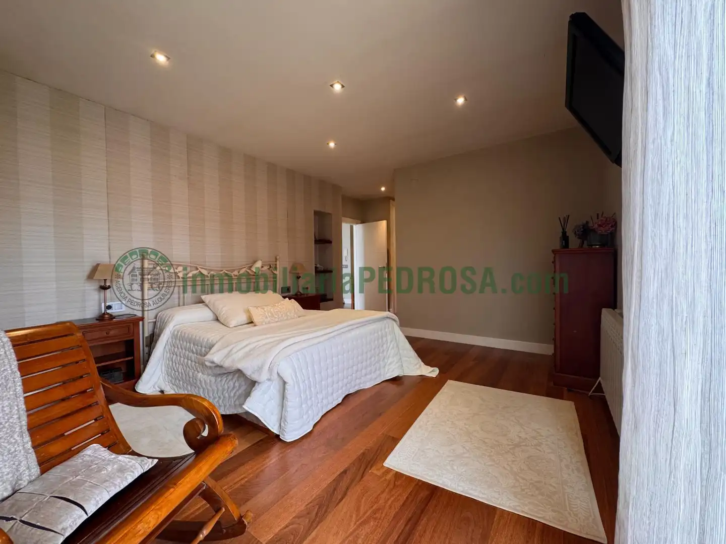 Habitación de Casa o chalet en venta en Pontevedra Capital  con Calefacción, Jardín privado y Terraza