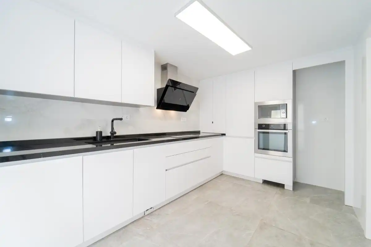 Cocina de Dúplex en venta en Rincón de la Victoria con Aire acondicionado, Calefacción y Jardín privado