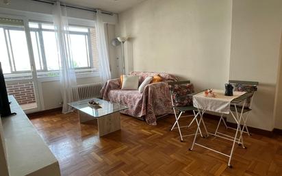 Sala d'estar de Pis en venda en Barañain amb Calefacció i Balcó