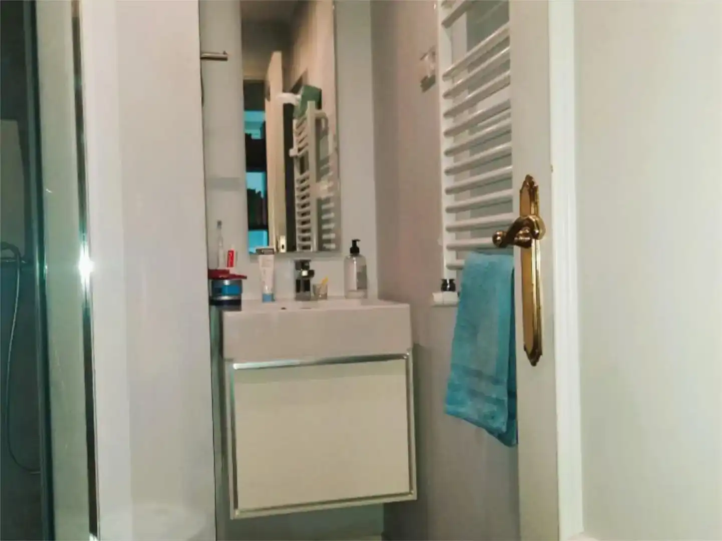 Badezimmer von Wohnung zum Verkauf in  Madrid Capital mit Klimaanlage, Schwimmbad und Balkon