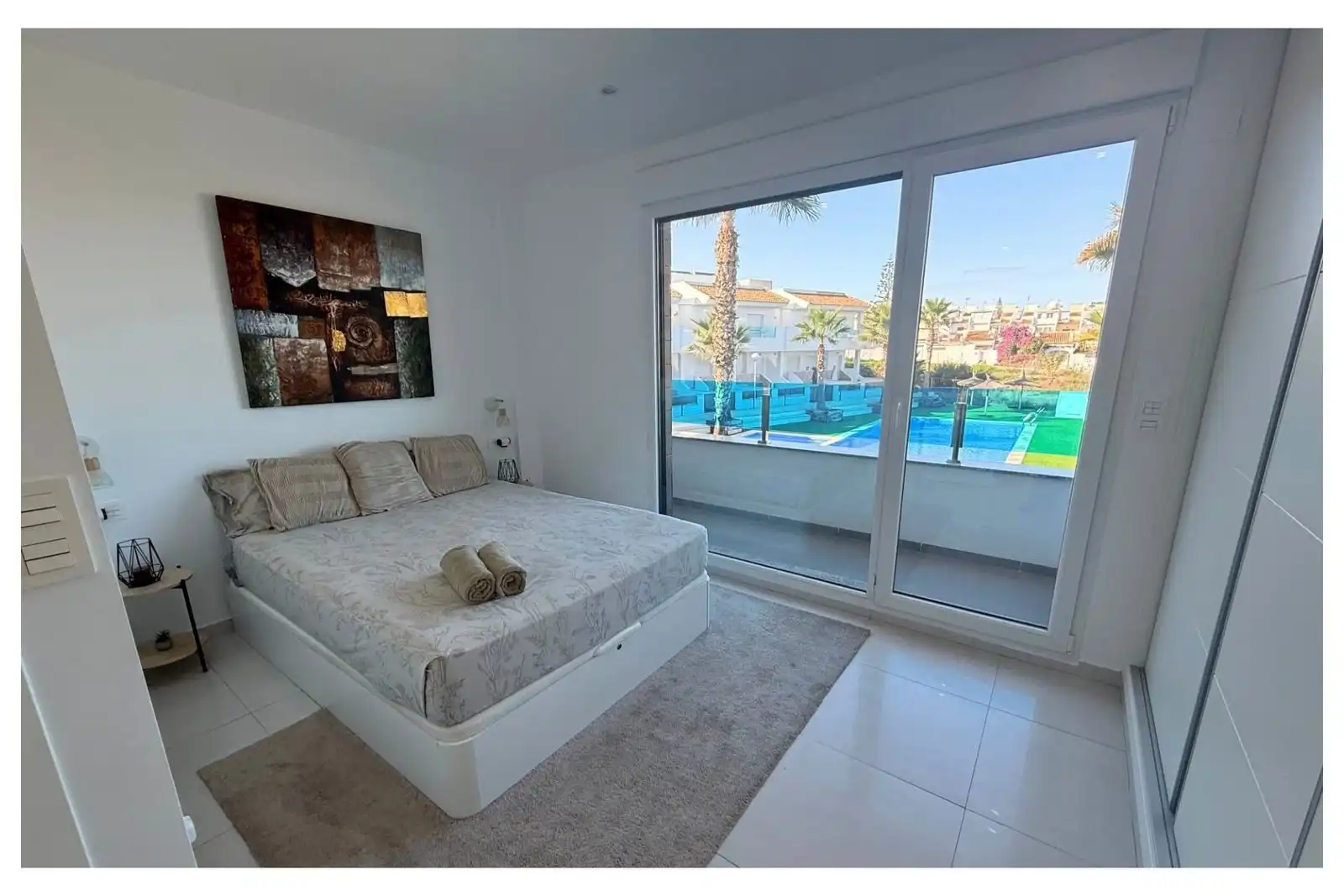 Schlafzimmer von Wohnungen zum Verkauf in Torrevieja mit Terrasse, Balkon und Gemeinschaftspool