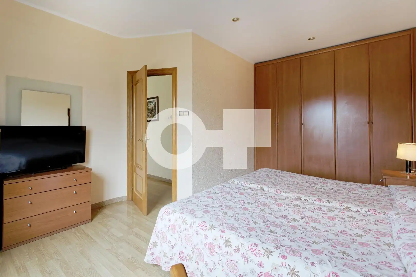 Habitación de Piso en venta en Cornellà de Llobregat con Aire acondicionado, Calefacción y Parquet