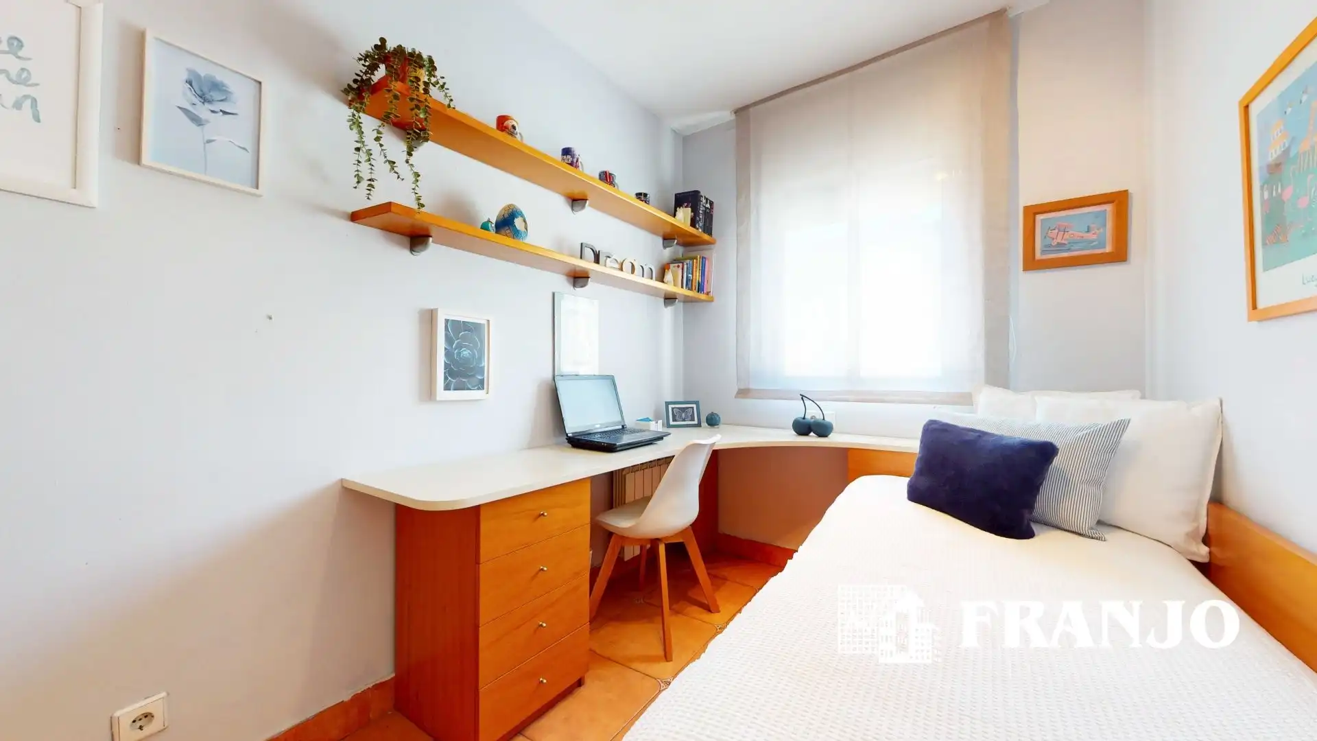 Habitación de Casa adosada en venta en Barberà del Vallès con Aire acondicionado, Calefacción y Terraza
