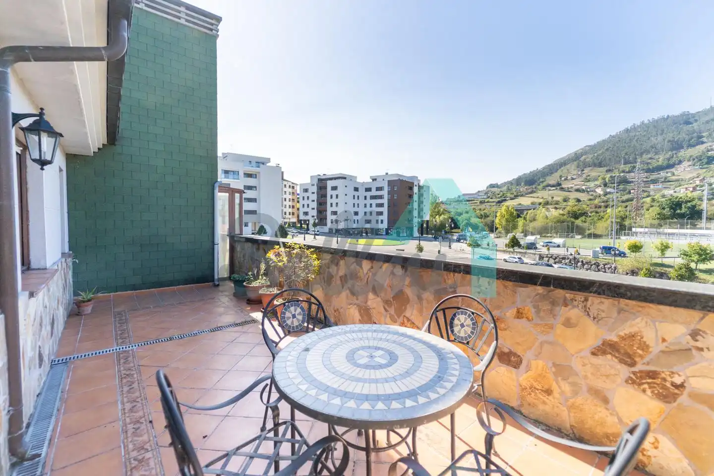 Terraza de Ático en venta en Oviedo  con Calefacción, Parquet y Terraza