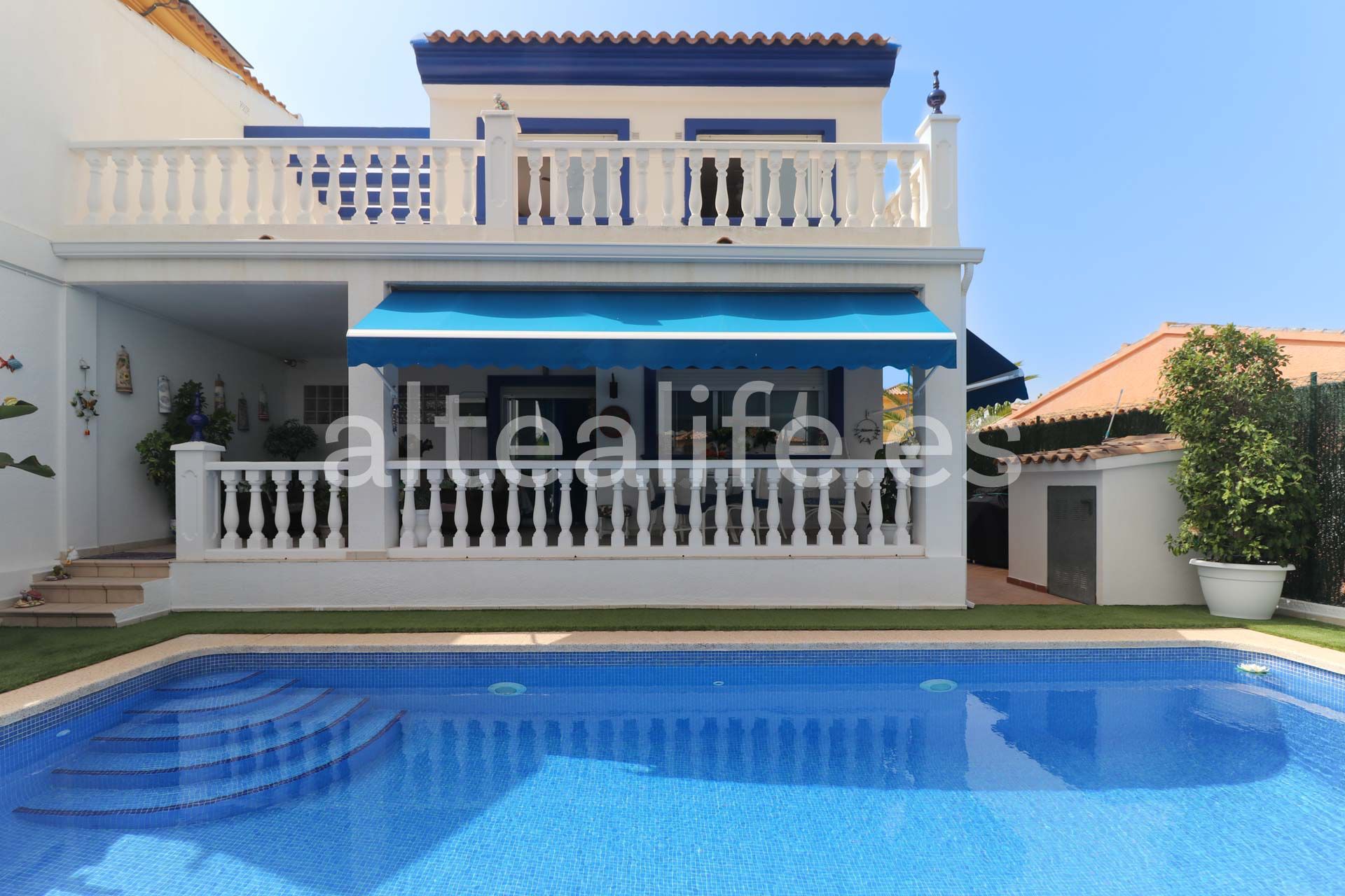 Exterior view of Single-family semi-detached for sale in L'Alfàs del Pi  with Air Conditioner, Heating and Terrace
