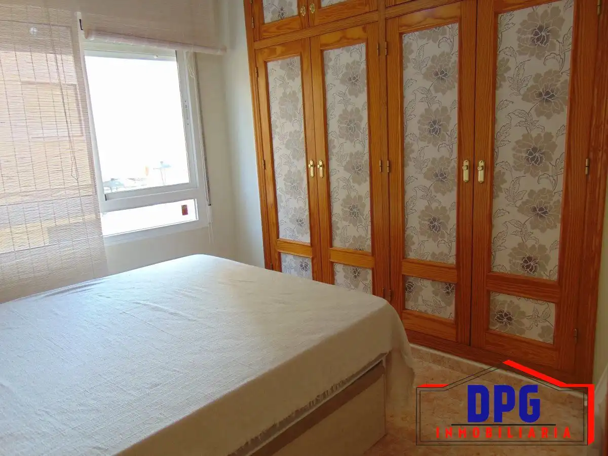 Habitación de Apartamento en venta en Garrucha con Aire acondicionado y Amueblado