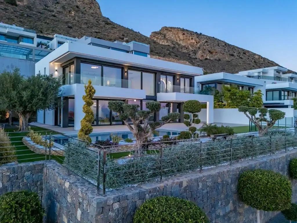 Villa avec piscine à vendre à Golf Bahía, imagen 4
