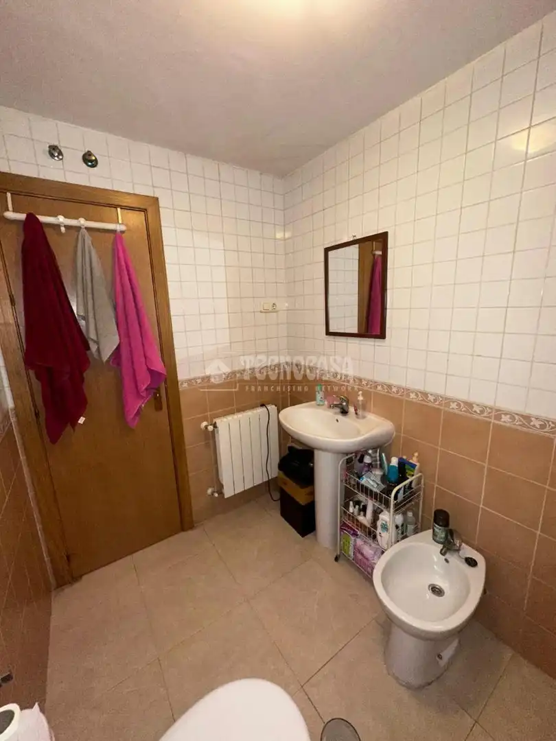 Casa adosada en venta en Villaluenga de la Sagra