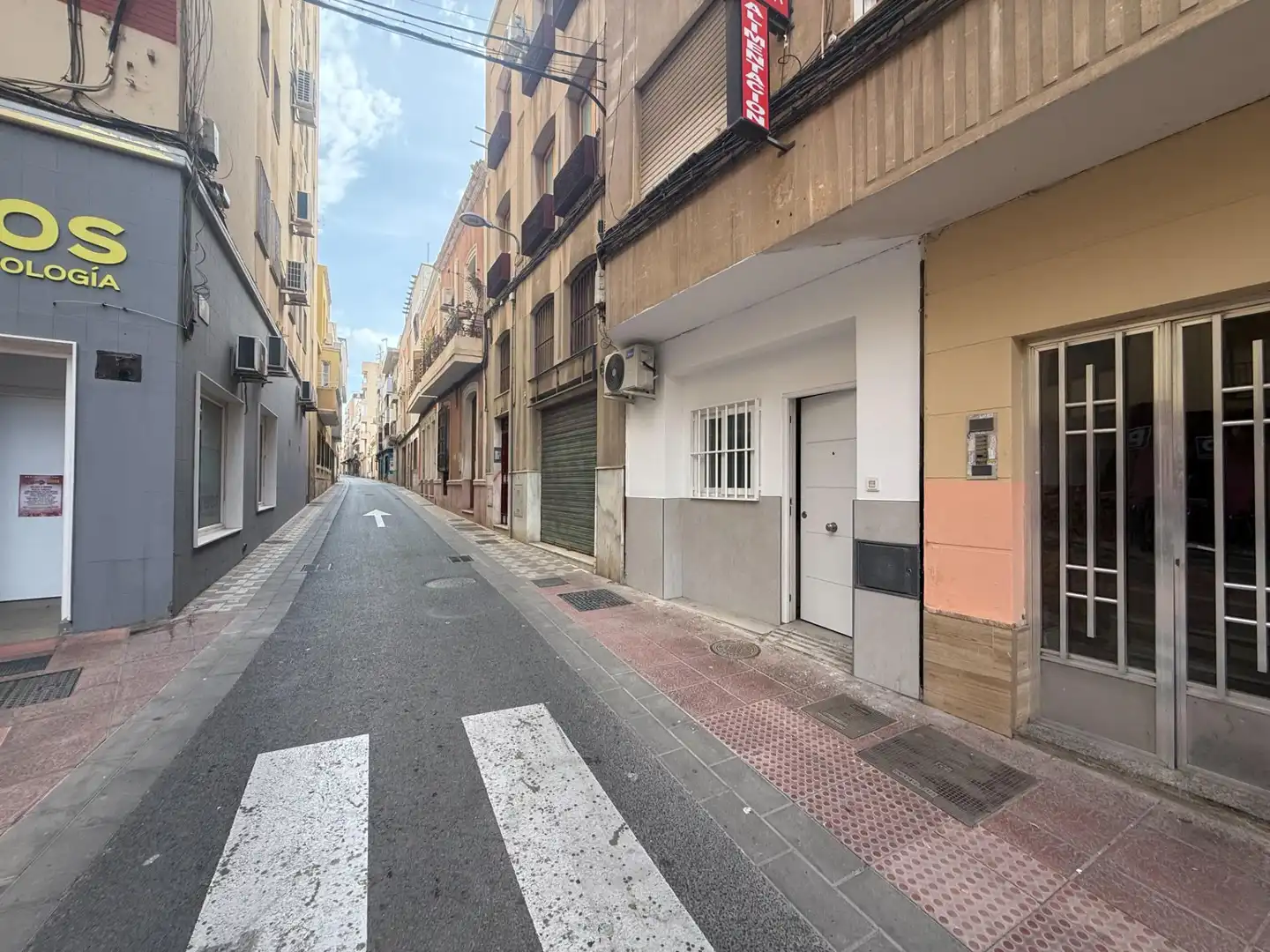 Außenansicht von Wohnung zur Miete in Almería mit Klimaanlage