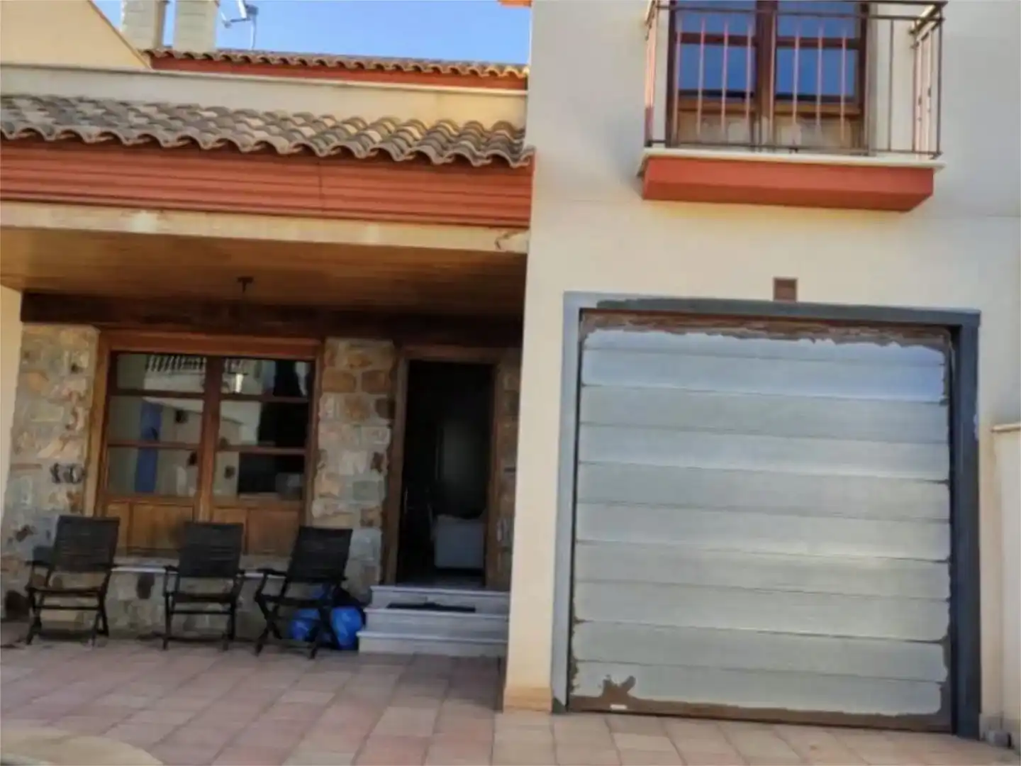Außenansicht von Wohnung zum Verkauf in Lorca mit Schwimmbad und Balkon