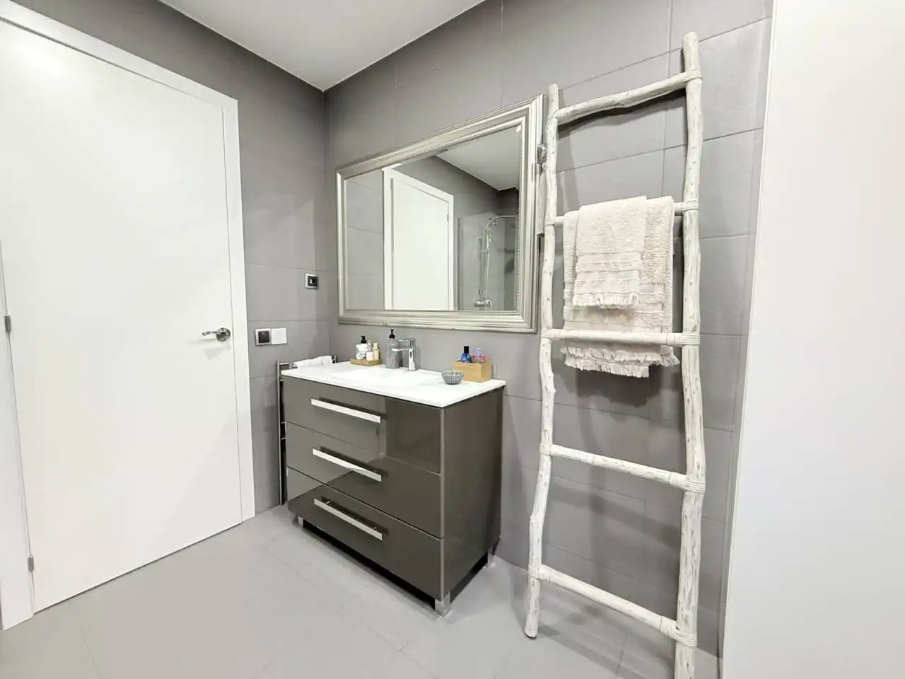 Bathroom of Houses for sale in Santa Maria de Palautordera  with Air Conditioner, Heating and Terrace