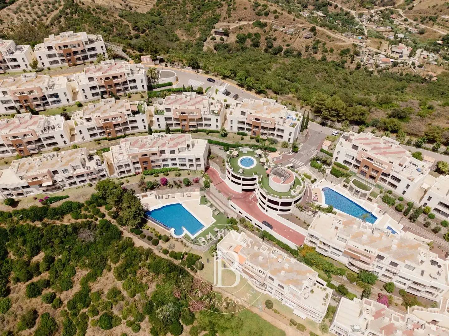 Vista exterior de Àtic en venda en Marbella amb Aire condicionat, Calefacció i Terrassa