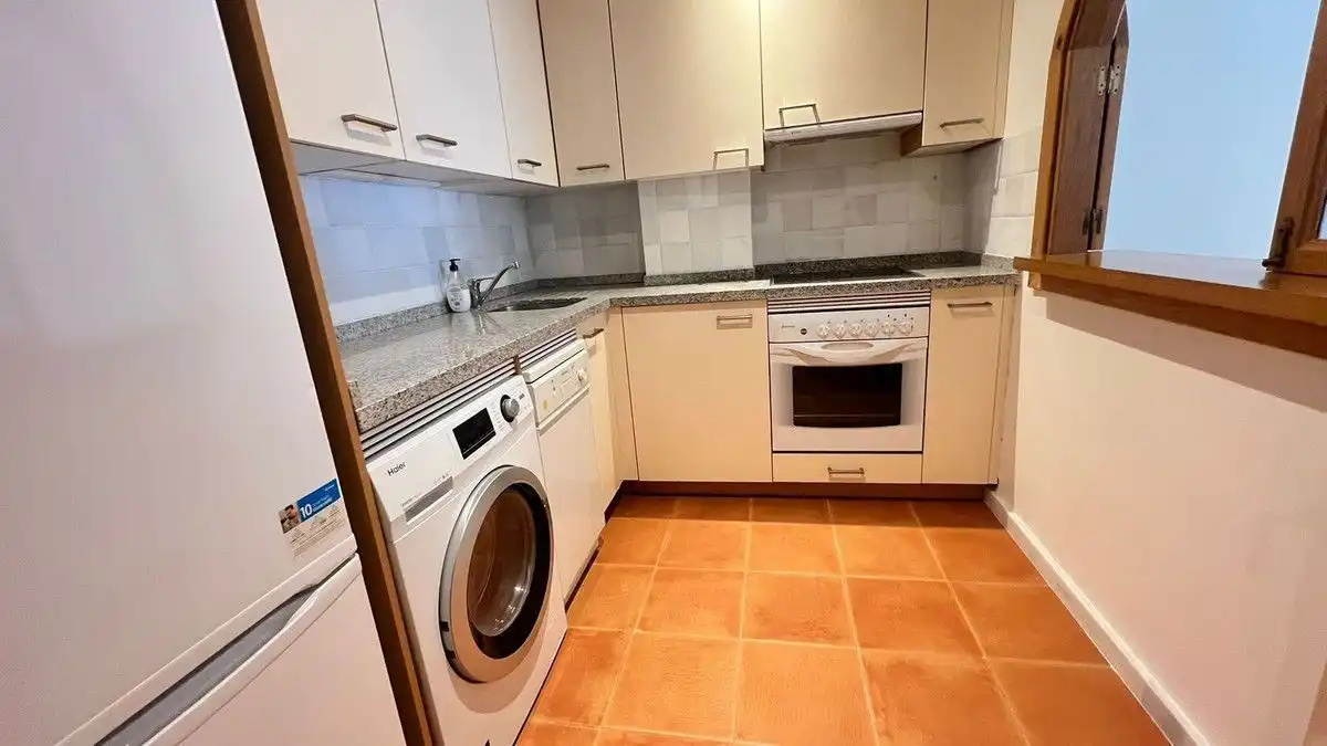 Cuina de Apartament de lloguer en Marbella amb Aire condicionat, Calefacció i Terrassa