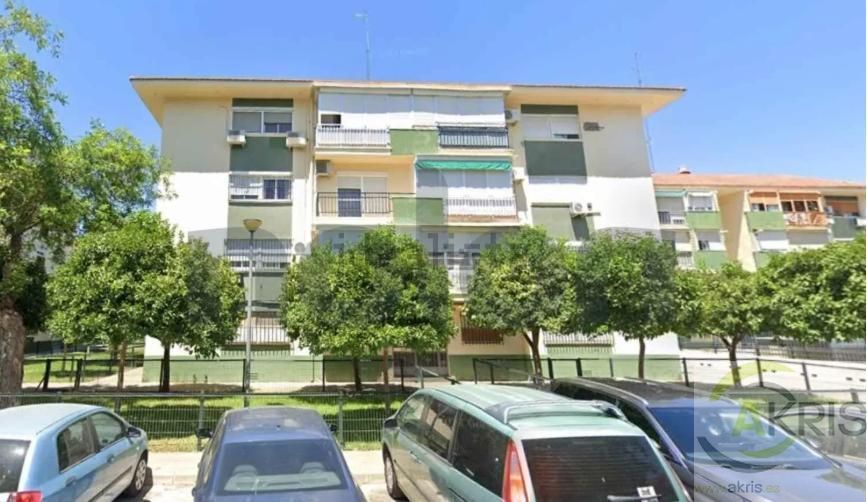Exterior view of Planta baja for sale in  Sevilla Capital