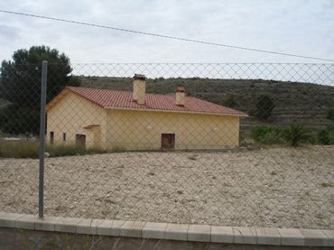 Detached house with garden for sale in Monóvar  / Monòver