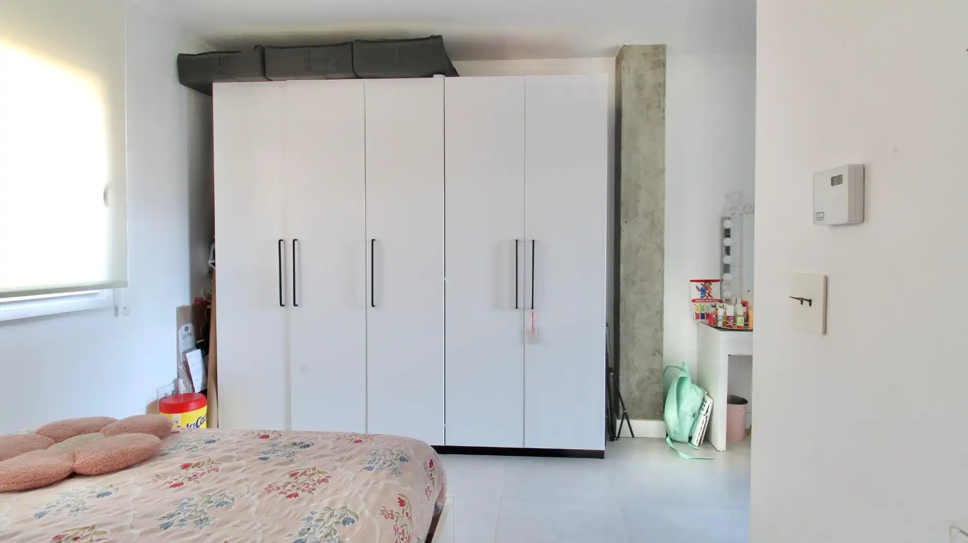 Habitación de Casa adosada en venta en Armilla con Aire acondicionado, Calefacción y Jardín privado