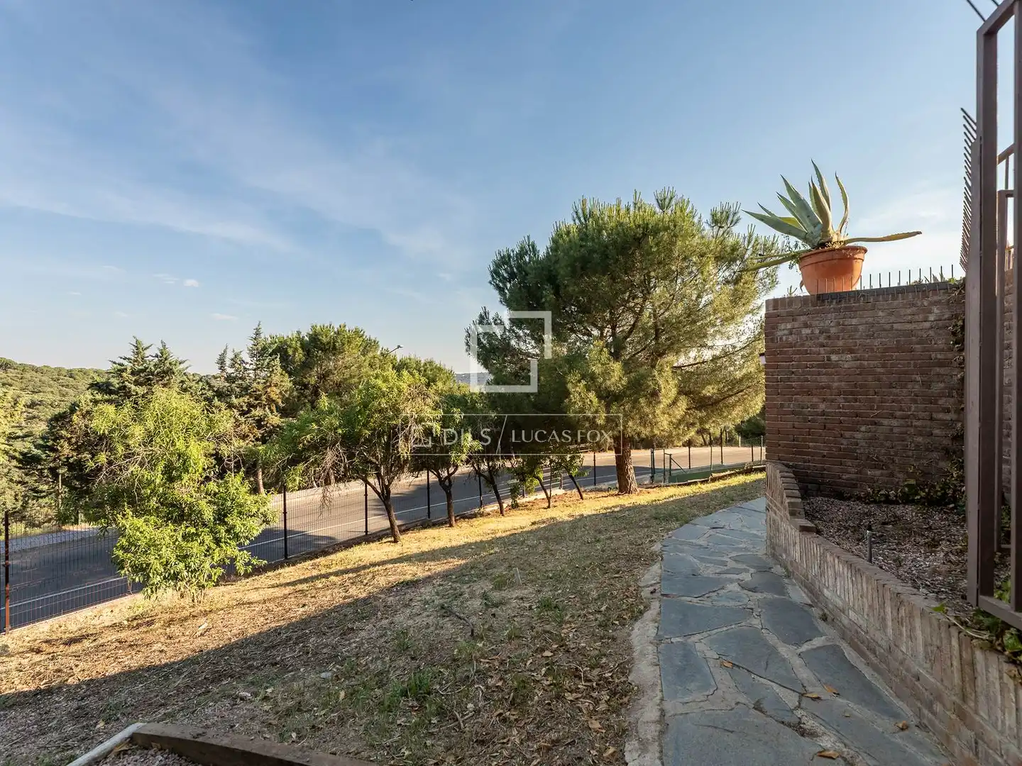 Exterior view of Houses for sale in Galapagar  with Air Conditioner, Private garden and Storage room