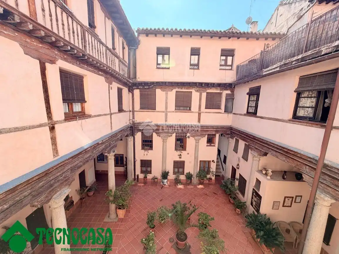 Vista exterior de Piso en venta en Toledo con Calefacción