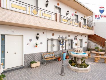 Villa in vendita a Avenida CONSTITUCION (BAC)